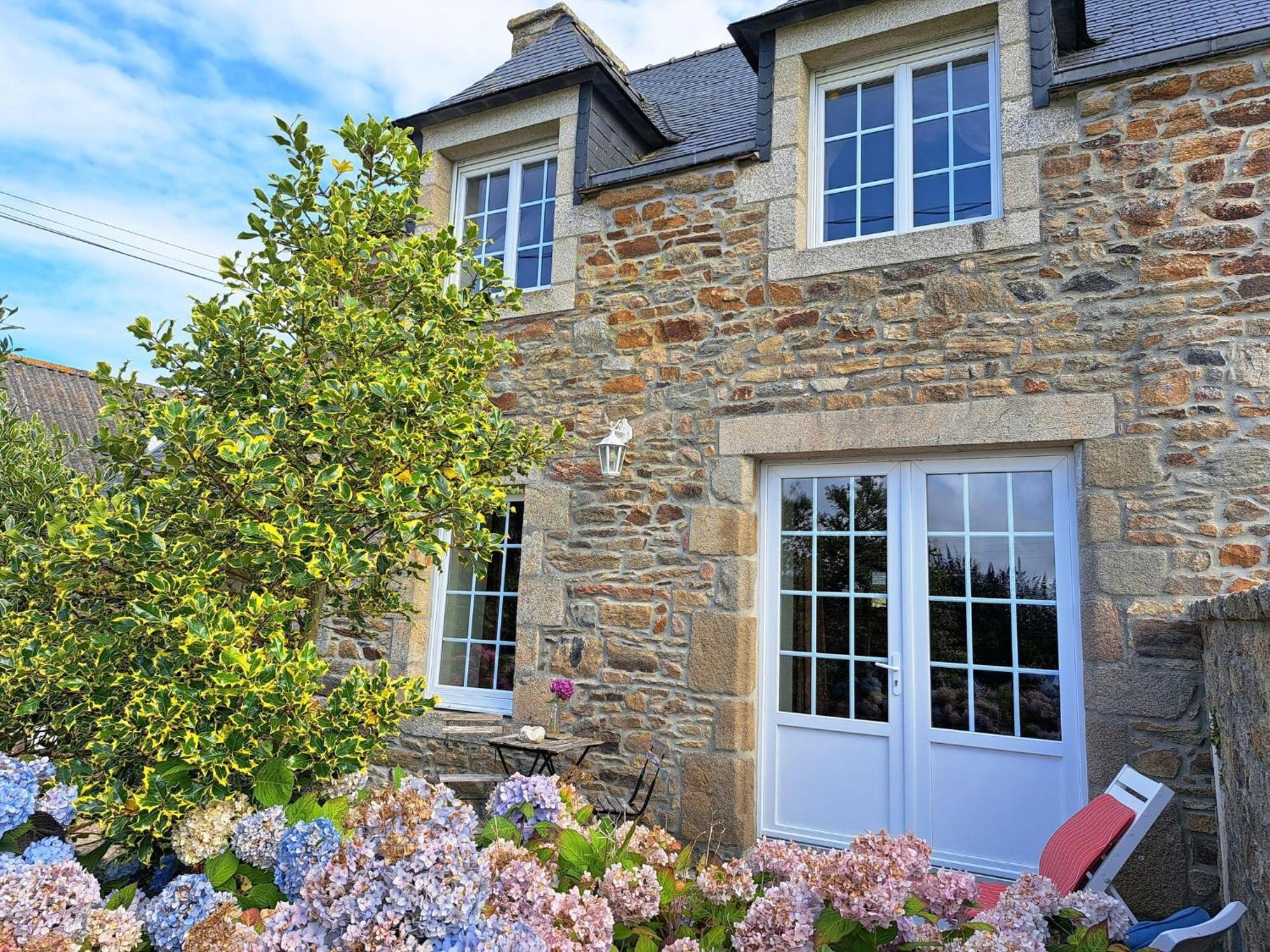 Natural Stone House Close To The Sea, Lannilis Esterno foto